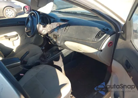 2010 Kia Forte Lx z USA, uszkodzony, nr VIN KNAFT4A29A5047215